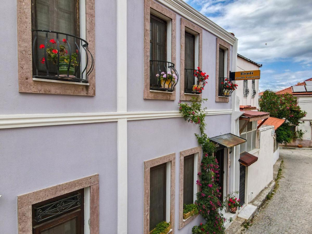 Bouti Ayvalik Hotel Екстериор снимка